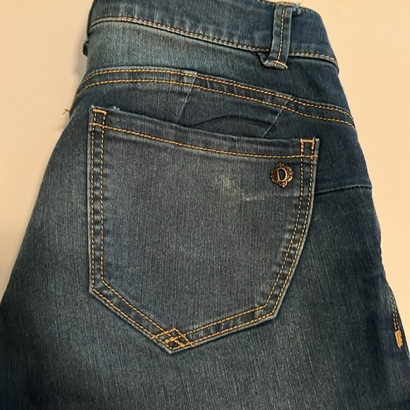 Democracy Ab Solution Mid Rise Bermuda Shorts Size 4 - Picture 13 of 16